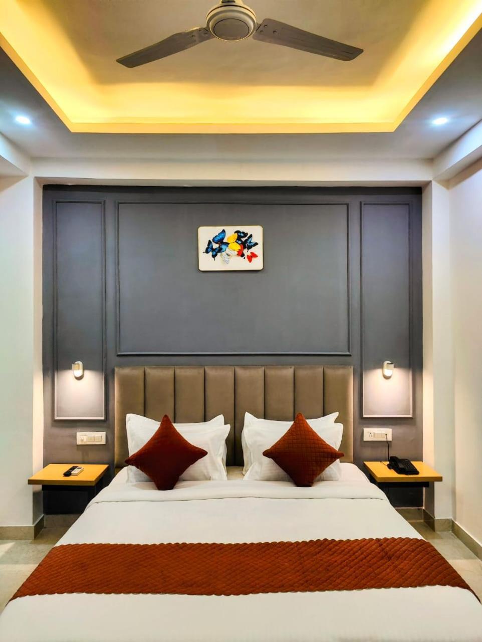 Mavens White Artemis Hospital Road Sector 52 Gurgaon Hotel Ngoại thất bức ảnh